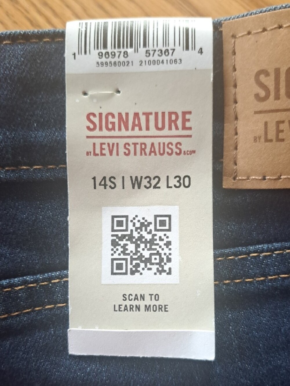 NWT, Signature by Levi Strauss, Size 14S Dark Indigo, Straight Leg Jeans - Picture 2 of 9